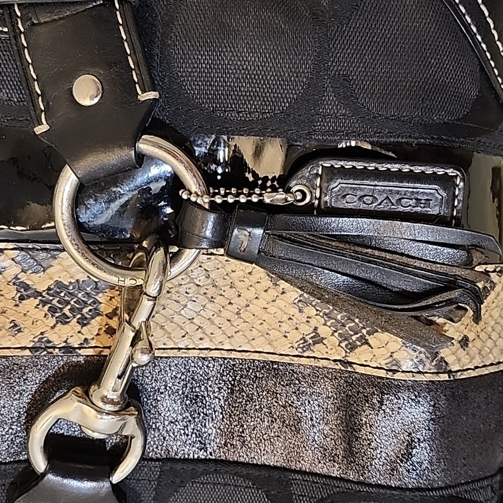 Coach Y2K Elegant  Hamptons Hobo Mobwife  Shoulder Bag - Picture 5 of 16